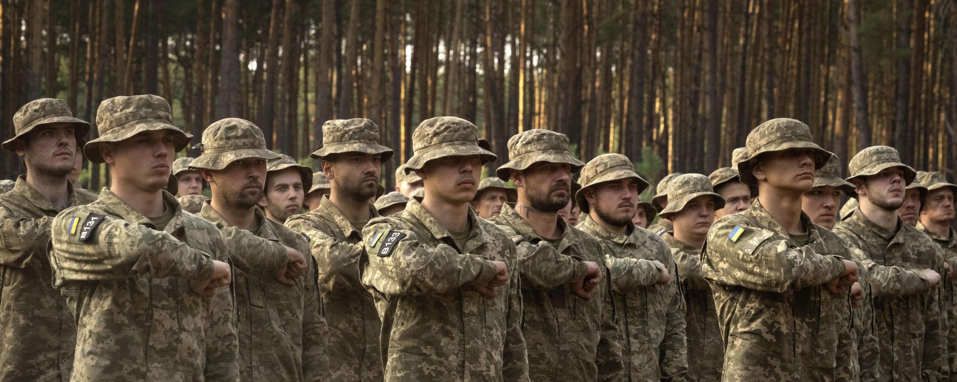 Newly recruited soldiers of Ukraine's 3rd Assault Brigade shout slogans at a military base close to Kiev, Ukraine Newly recruited soldiers of Ukraine's 3rd Assault Brigade shout slogans at a military base close to Kiev, Ukraine - Sputnik International, 1920, 26.10.2024