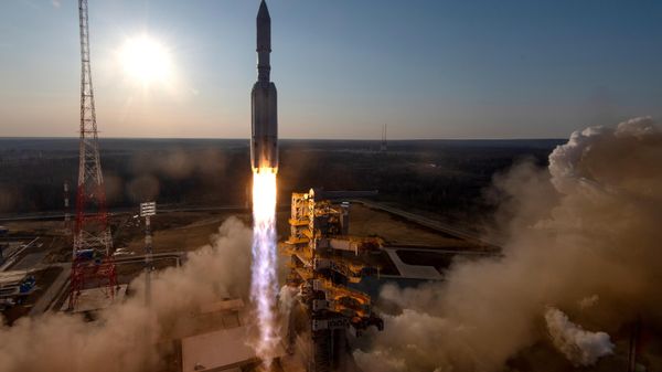The Angara A5 rocket blasts off from the launchpad of the Vostochny cosmodrome in Amur Region, Russia.  - Sputnik International