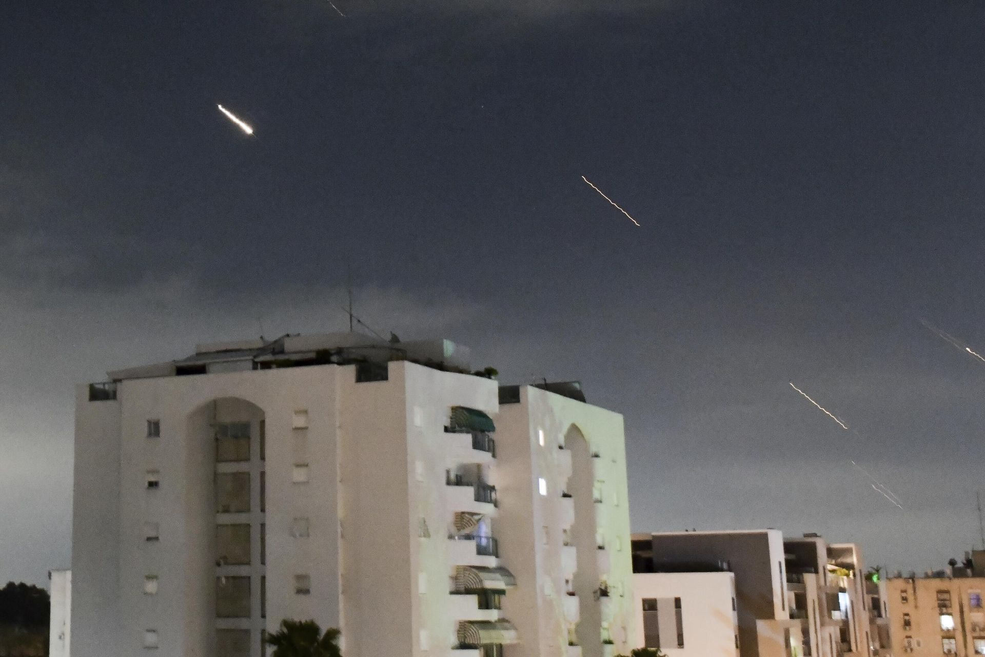 Israeli Iron Dome air defense system launches to intercept missiles fired from Iran, in central Israel, Sunday, April 14, 2024. Israeli Iron Dome air defense system launches to intercept missiles fired from Iran, in central Israel, Sunday, April 14, 2024. - Sputnik International, 1920, 14.04.2024