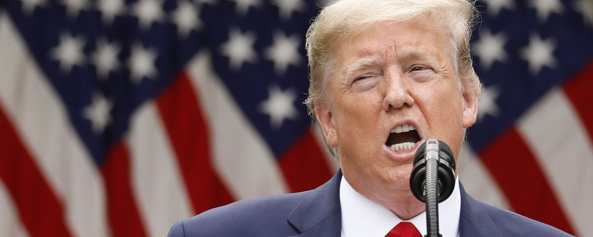 US President Donald Trump makes an announcement about U.S. trade relations with China and Hong Kong in the Rose Garden of the White House in Washington - Sputnik International, 1920, 03.08.2024