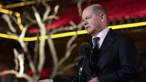 German Chancellor Olaf Scholz speaks during a press conference in Beijing on April 16, 2024. - Sputnik International