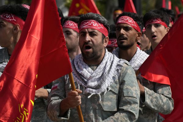 Volunteer troops of the Iranian Army at a military base hosting the parade in northern Tehran. - Sputnik International