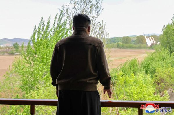 Kim Jong Un expressed "great satisfaction over the result of the drill," and appreciated "the high strike accuracy of the super-large multiple rocket launchers." - Sputnik International