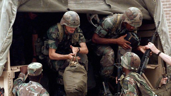 Members of the 1st Cavalry Division's 3rd Brigade prepare to depart Fort Hood, Texas, Wednesday afternoon, Sept. 18, 1996 - Sputnik International