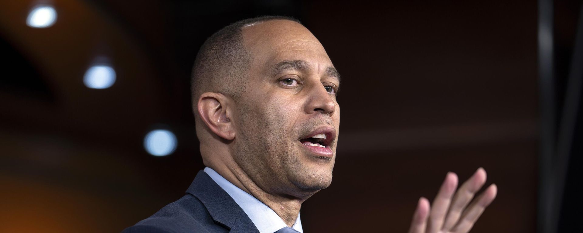 House Minority Leader Hakeem Jeffries, D-N.Y - Sputnik International, 1920, 05.01.2026