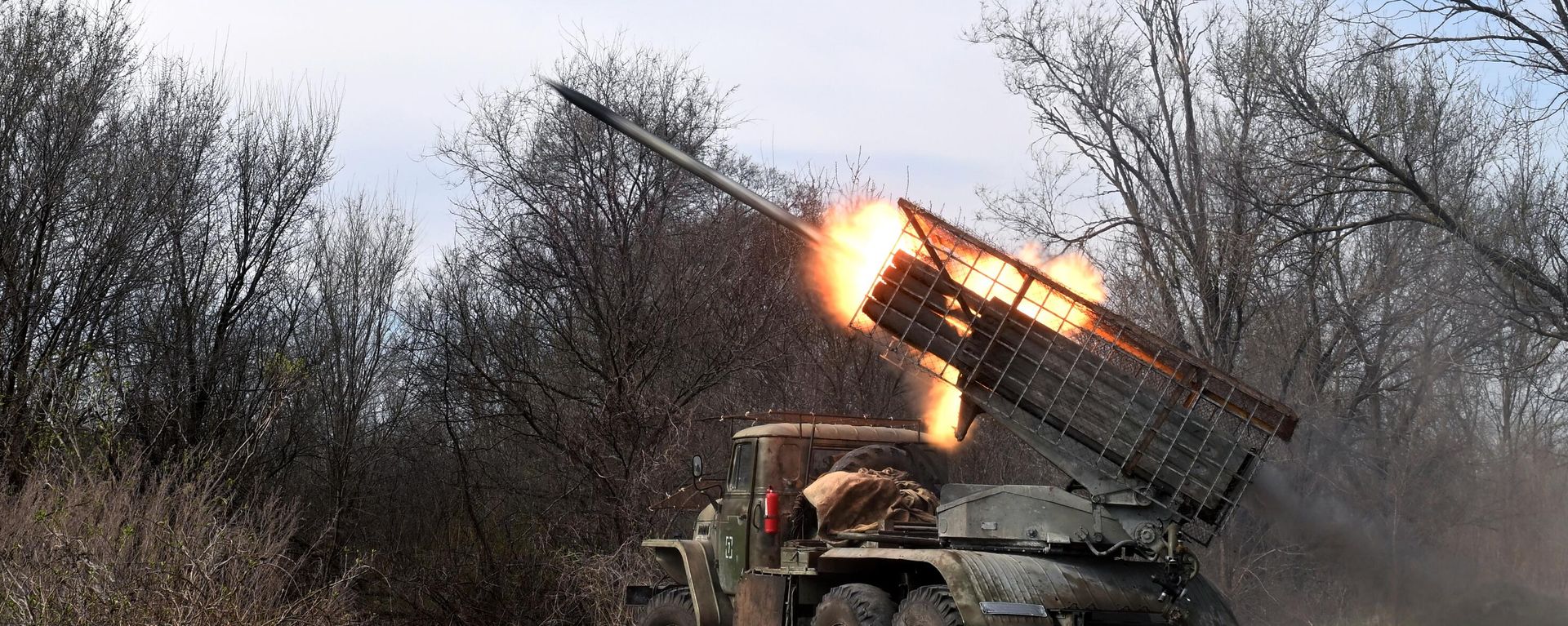 Russia's Grad multiple launch rocket system in action in special ops zone. - Sputnik International, 1920, 08.05.2024