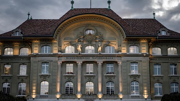 A picture taken on September 25, 2019 in Bern shows the building of the Swiss National Bank. - Sputnik International