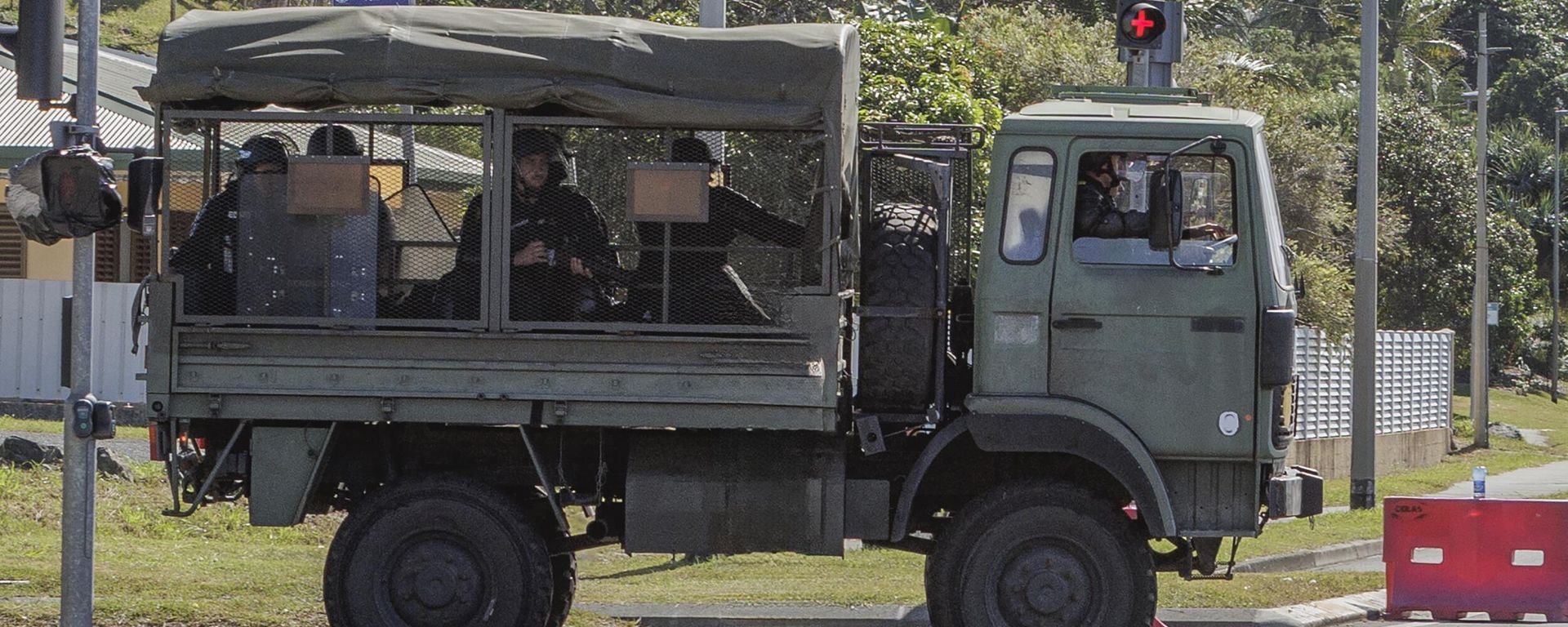 French gendarmes patrol the streets in Noumea, New Caledonia, Thursday May, 16, 2024. France has imposed a state of emergency in the French Pacific territory of New Caledonia.  - Sputnik International, 1920, 16.05.2024