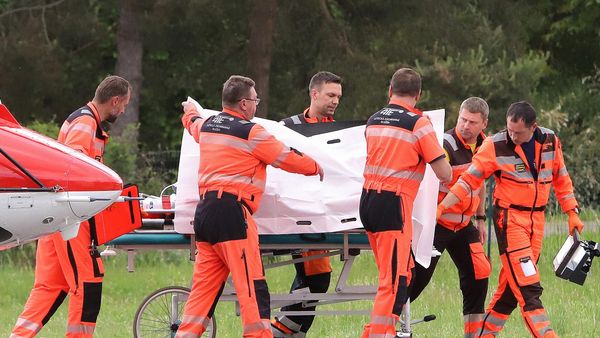 Picture taken on May 15, 2024 shows Slovak Prime Minister Robert Fico being transported from a helicopter by medics to the hospital in Banska Bystrica, Slovakia where he is to be treated after he had been shot multiple times - Sputnik International