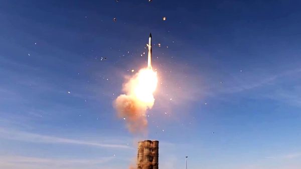 Russian S-300 air defense system in combat action - Sputnik International
