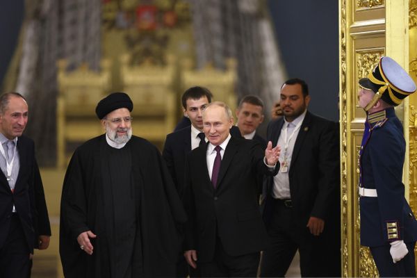 Russian President Vladimir Putin and Iranian President Ebrahim Raisi prior to the start of the Russian-Iranian talks held in Moscow on December 7, 2023. The meeting focused on bilateral cooperation with particular emphasis on implementing up-and-coming Russian-Iranian projects in trade, economy, logistics and energy. - Sputnik International