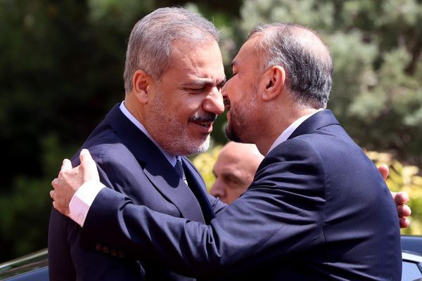 Iran's Foreign Minister Hossein Amir-Abdollahian (right) welcomes his counterpart from Turkiye Hakan Fidan (left) in Tehran, September 3, 2023. This marked the 8th Iran-Turkiye High Level Cooperation Council meeting, aimed to address bilateral ties in areas such as border security, counterterrorism, trade, energy, education, etc. - Sputnik International