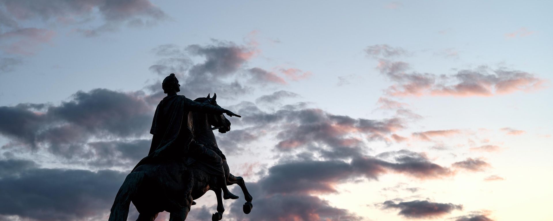 The Bronze Horseman  - Sputnik International, 1920, 09.06.2025
