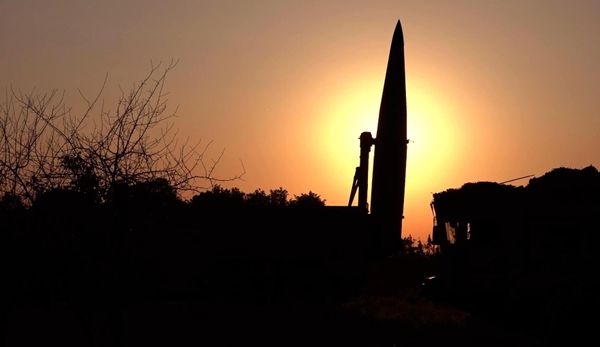The main strike force is the Iskander complex. Its missiles can be equipped with a nuclear payload of 5 to 50 kilotons. - Sputnik International