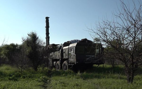 Russia possesses a substantial arsenal of non-strategic nuclear weapons, which includes air-dropped bombs, artillery shells, and missiles. - Sputnik International
