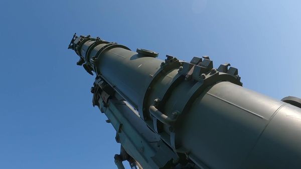 Russia's non-strategic nuclear weapons include the nuclear-tipped variants of the Iskander missile, the OTR-21 Tochka, and the 3M-54 Kalibr cruise missile, among others. - Sputnik International