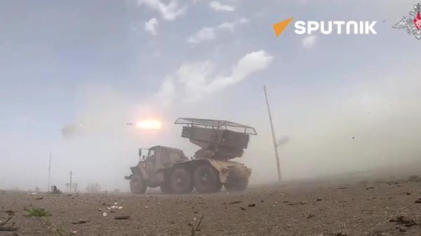 Russian BM-21 Grad MLRS wipes out Ukrainian manpower and hardware concentration area in the Avdeyevka area - Sputnik International