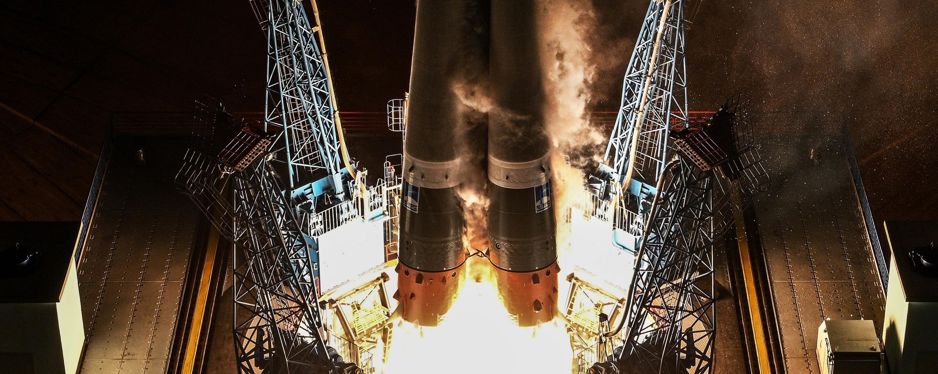 Soyuz-2.1b carrier rocket with the Skif-D - the first spacecraft for Russia's ambitious Sphera satellite internet, telephony and Earth imaging program, on board, launches from the Vostochny Cosmodrome in the Russian Far East. October 23, 2022. - Sputnik International, 1920, 28.12.2025