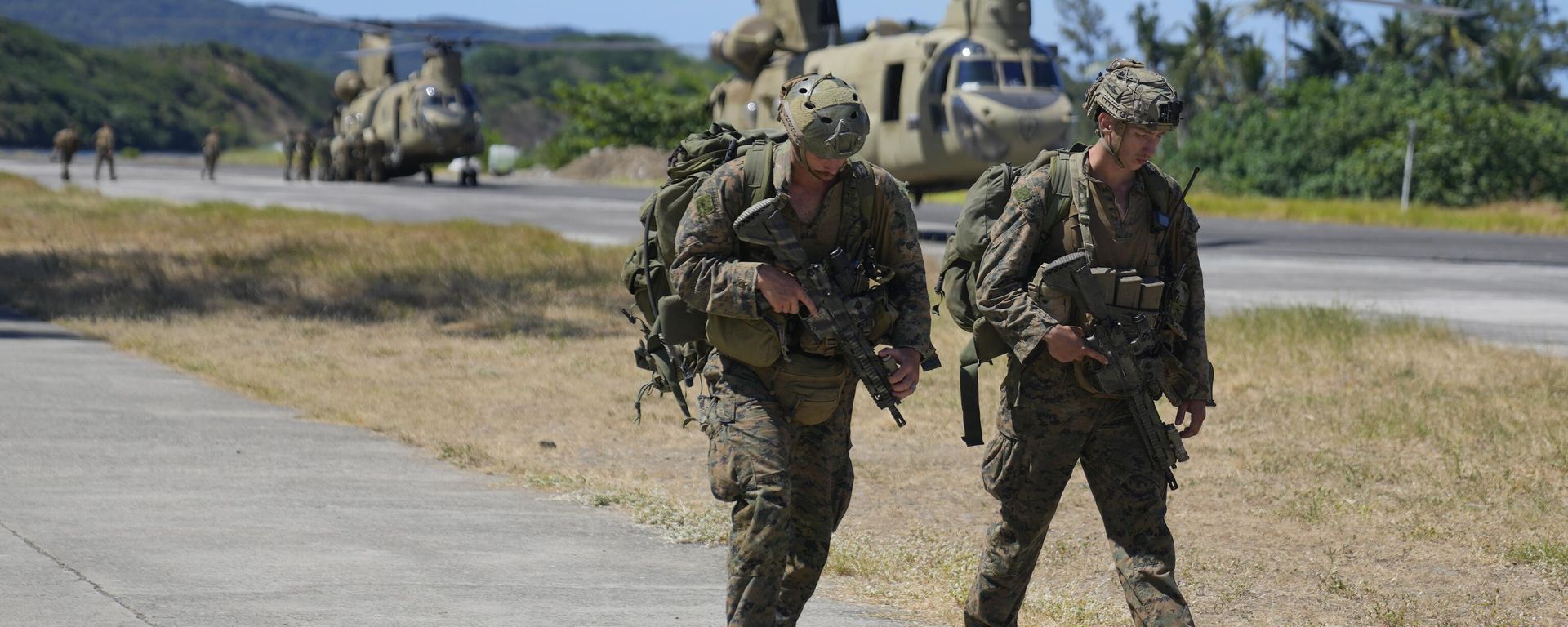 US soldiers disembark inside the Naval Base Camilo Osias in Santa Ana, Cagayan province, northern Philippines after participating in joint military exercises on Monday, May 6, 2024 - Sputnik International, 1920, 27.05.2024