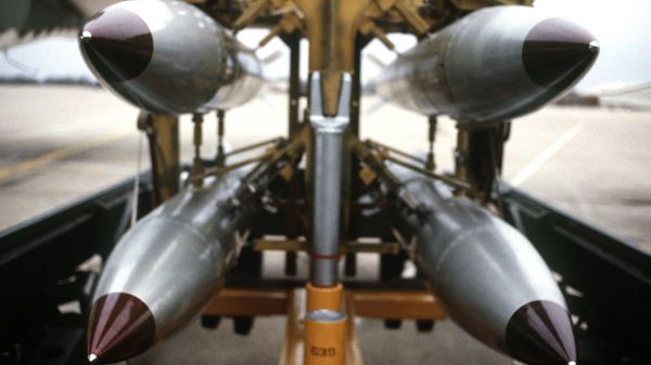 Ядерные бомбы B61 - Sputnik International