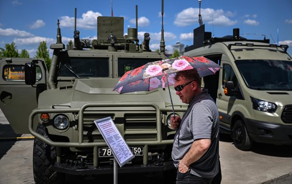 RHM-8 radiation, chemical and biological reconnaissance vehicle based on the Tiger-M. - Sputnik International