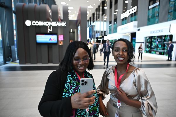 Besides the 17,000+ guests, the forum will also welcome some 3,400 media representatives.  - Sputnik International