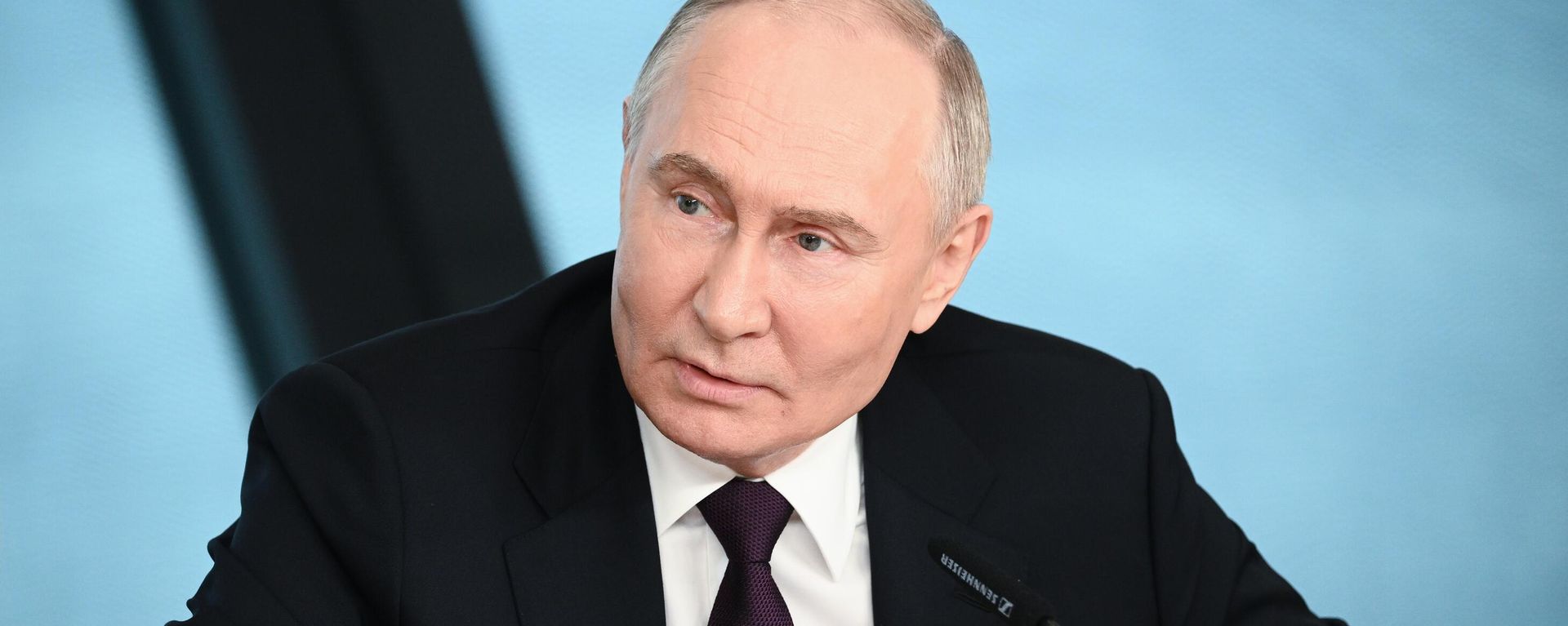 Russian President Vladimir Putin holds a meeting with heads of international news agencies - Sputnik International, 1920, 05.06.2024