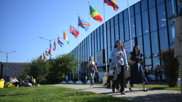 SPIEF-2024. Forum participants at the ExpoForum Congress and Exhibition Centre. - Sputnik International
