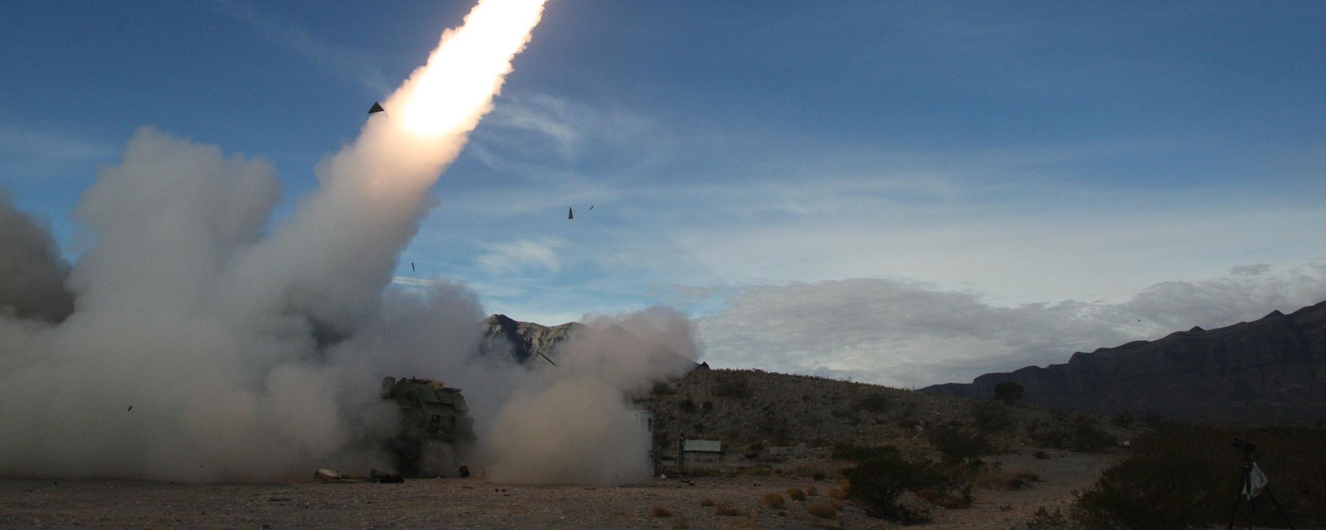 In this image provided by the U.S. Army, soldiers, from the 3rd Battalion, 321st Field Artillery Regiment of the 18th Field Artillery Brigade out of Fort Bragg N.C., conduct live fire testing at White Sands Missile Range, N.M., on Dec. 14, 2021, of early versions of the Army Tactical Missile System. In this image provided by the U.S. Army, soldiers, from the 3rd Battalion, 321st Field Artillery Regiment of the 18th Field Artillery Brigade out of Fort Bragg N.C., conduct live fire testing at White Sands Missile Range, N.M., on Dec. 14, 2021, of early versions of the Army Tactical Missile System. - Sputnik International, 1920, 17.09.2024