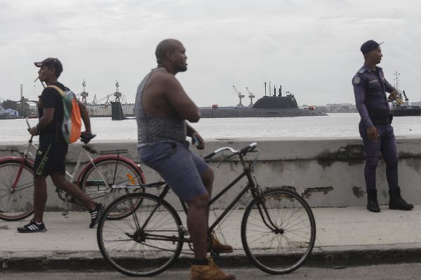 Russia's Kazan ship at the Havana harbor. On their way to Cuba, the ships held drills on repelling air attacks and using precision weapons. - Sputnik International