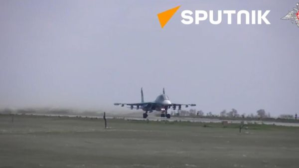 Crews of Russian Su-34 strike jets have struck units of the Ukrainian forces in special military operation zone - Sputnik International