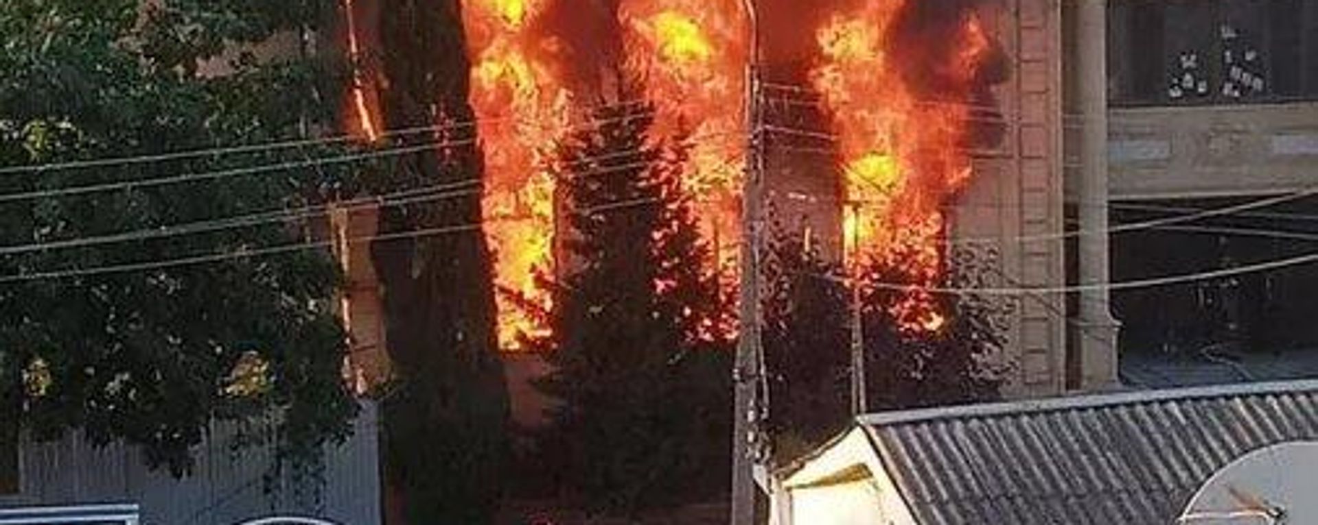 Fire in a synagogue in Dagestan. Still from an eyewitness video - Sputnik International, 1920, 23.06.2024