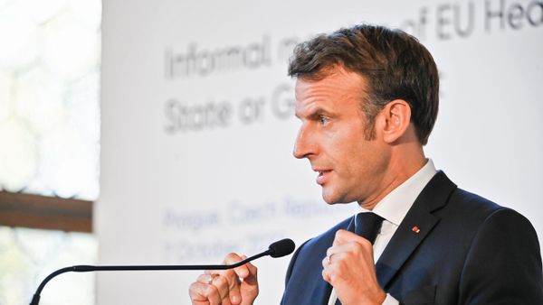 French President Emmanuel Macron attends a news conference after the Informal Summit and Meeting within the European Political Community at Prague Castle - Sputnik International
