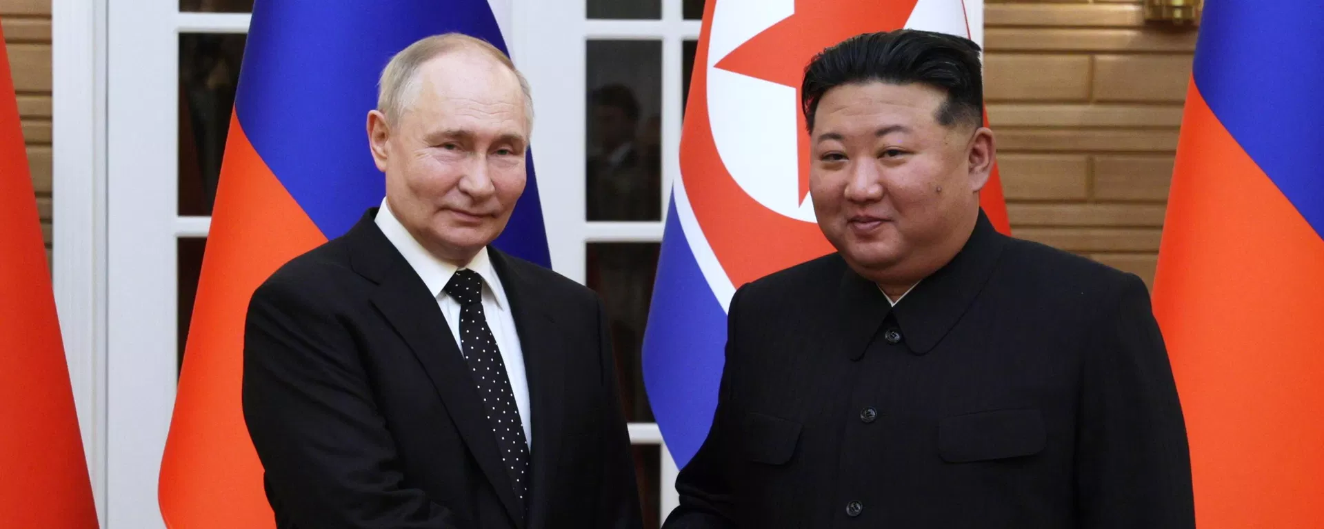 Russian President Vladimir Putin and North Korean leader Kim Jong Un pose for photos after a welcoming ceremony at Kumsusan state residence in Pyongyang, North Korea - Sputnik International, 1920, 07.09.2026