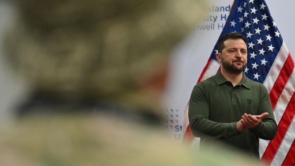 Volodymyr Zelensky speaks while visiting with wounded Ukrainian soldiers at the Staten Island University Hospital in the Staten Island borough of New York City on September 18, 2023 - Sputnik International