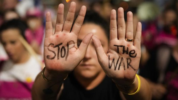 A protester calls for the end of the war in Gaza, in Tel Aviv, Israel, Saturday, June 29, 2024. - Sputnik International