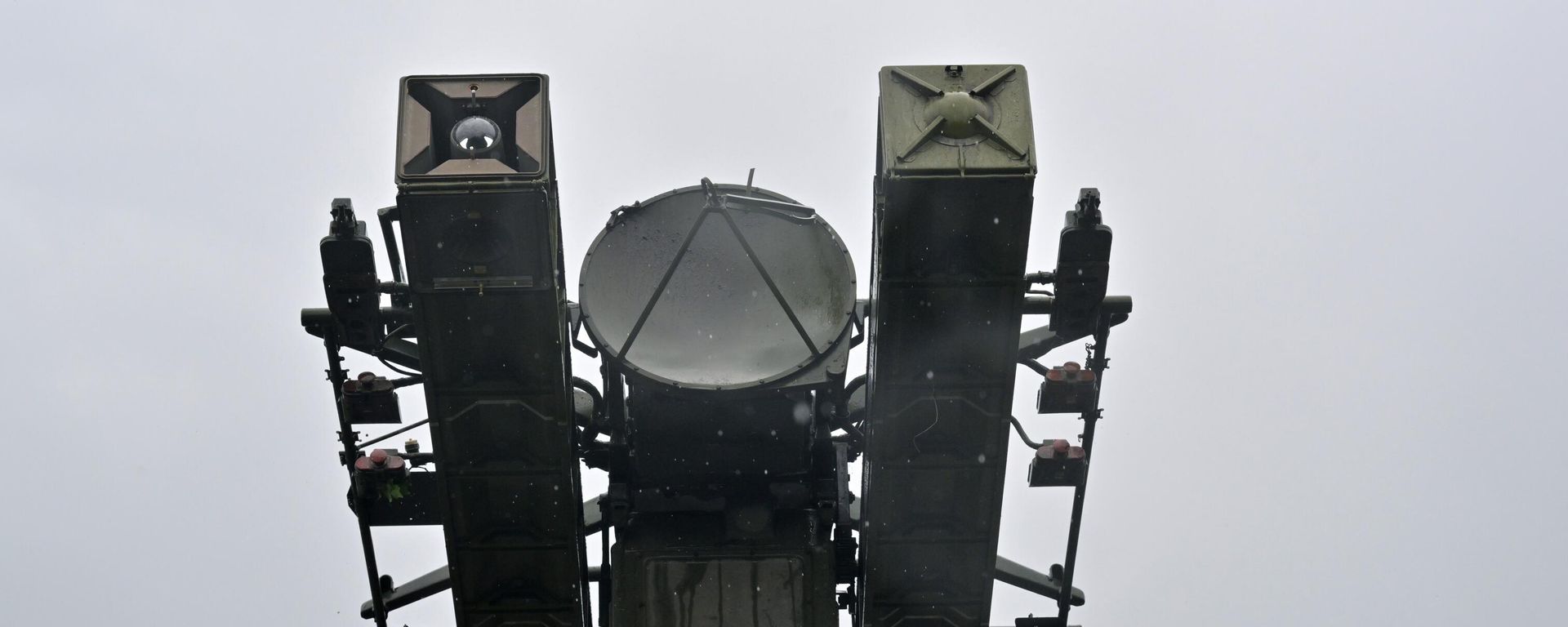 A 9K35 Strela-10 (Arrow) air defence system is seen at a position - Sputnik International, 1920, 11.07.2026