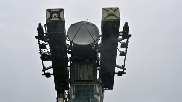 A 9K35 Strela-10 (Arrow) air defence system is seen at a position A 9K35 Strela-10 (Arrow) air defence system is seen at a position - Sputnik International