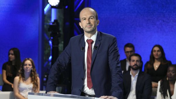 Left-wing party La France Insoumise (France Unbowed) member Manuel Bompard poses prior to a debate broadcasted on French TV channel TF1, in Boulogne-Billancourt, outside Paris, Tuesday, June 25, 2024. The two-round parliamentary election will take place on June 30 and July 7.  - Sputnik International