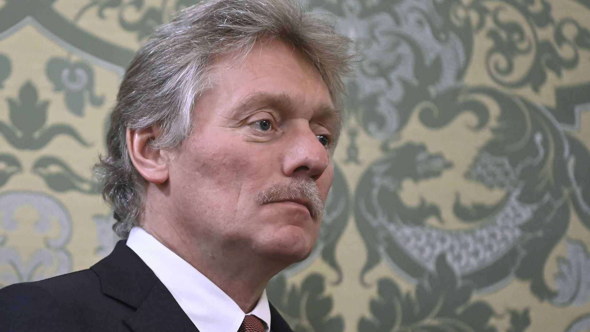 Kremlin spokesman Dmitry Peskov attends a meeting of Russian President Vladimir Putin and Tajikistan's President Emomali Rahmon at the Kremlin in Moscow, Russia, Tuesday, Nov. 21, 2023. Kremlin spokesman Dmitry Peskov attends a meeting of Russian President Vladimir Putin and Tajikistan's President Emomali Rahmon at the Kremlin in Moscow, Russia, Tuesday, Nov. 21, 2023. - Sputnik International, 1920, 04.09.2024
