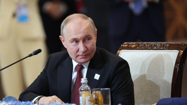 Russian President Vladimir Putin attends the Shanghai Cooperation Organisation (SCO) member states leaders' summit - Sputnik International