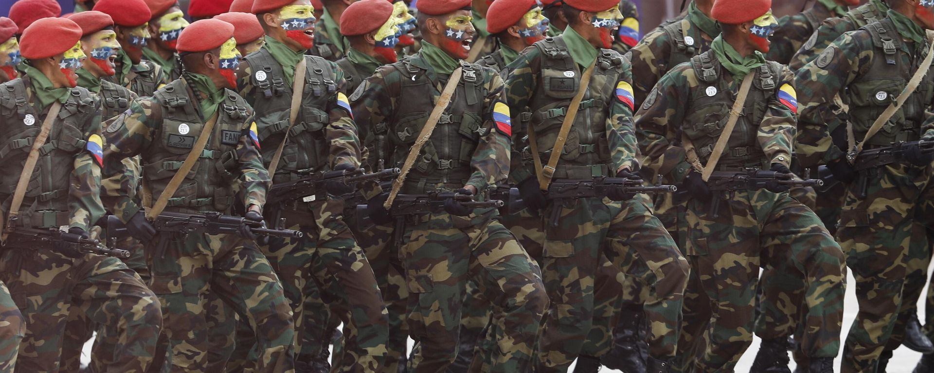 Soldiers march in the Independence Day military parade in Caracas, Venezuela, Friday, July 5, 2024. Venezuela is marking 213 years of independence from Spain. (AP Photo/Cristian Hernandez) Soldiers march in the Independence Day military parade in Caracas, Venezuela, Friday, July 5, 2024. Venezuela is marking 213 years of independence from Spain. (AP Photo/Cristian Hernandez) - Sputnik International, 1920, 09.09.2025