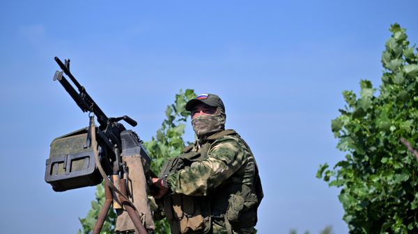 Russian serviceman in the Donetsk People's Republic (DPR) - Sputnik International