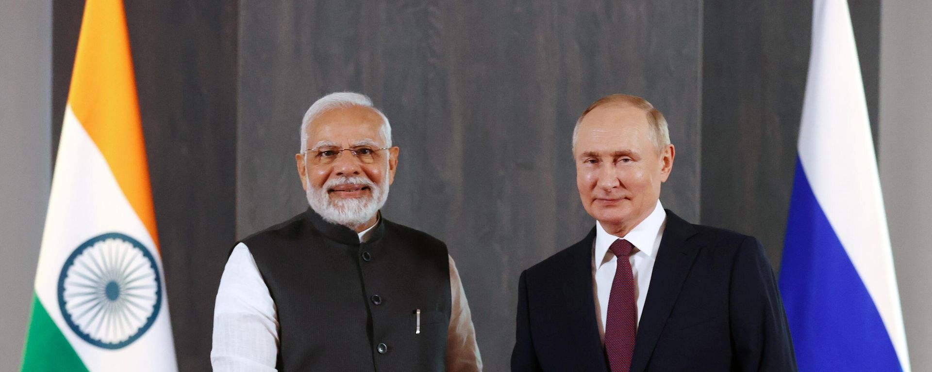 Russian President Vladimir Putin and Indian Prime Minister Narendra Modi Russian President Vladimir Putin and Indian Prime Minister Narendra Modi - Sputnik International, 1920, 17.11.2025