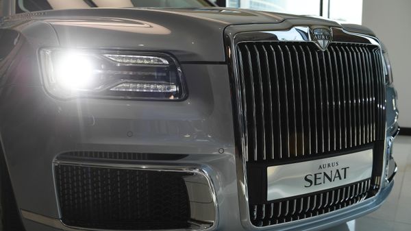 The Aurus Senat limousine is displayed at the newly opened Aurus showroom in Moscow City business center, Moscow, Russia. - Sputnik International