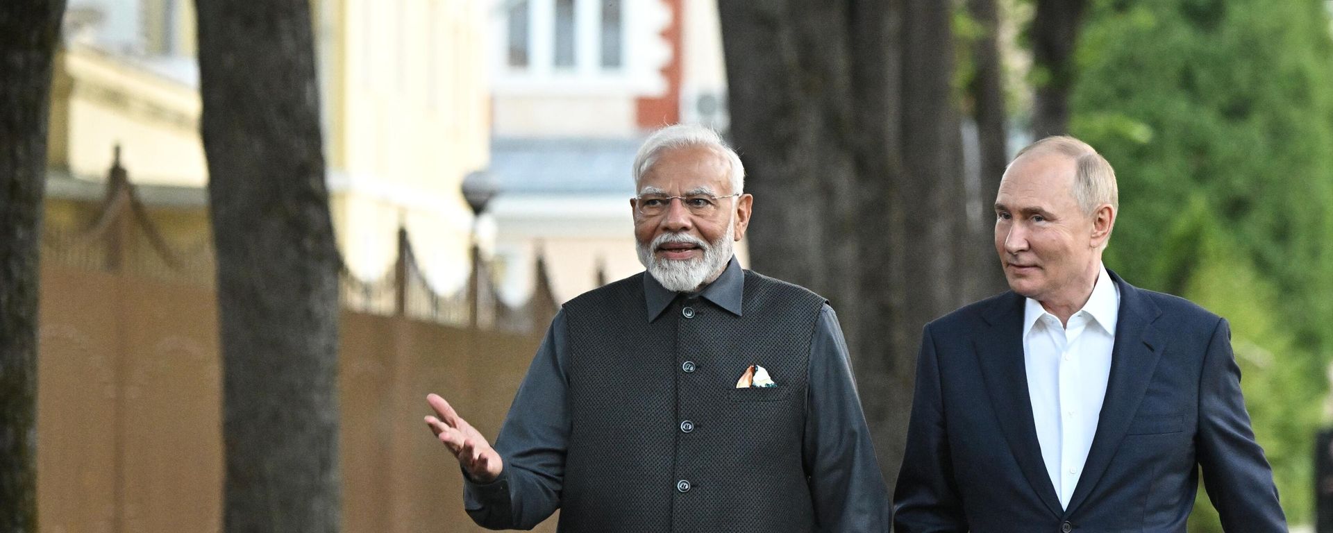 Russian President Vladimir Putin and Indian Prime Minister Narendra Modi Russian President Vladimir Putin and Indian Prime Minister Narendra Modi - Sputnik International, 1920, 11.07.2024