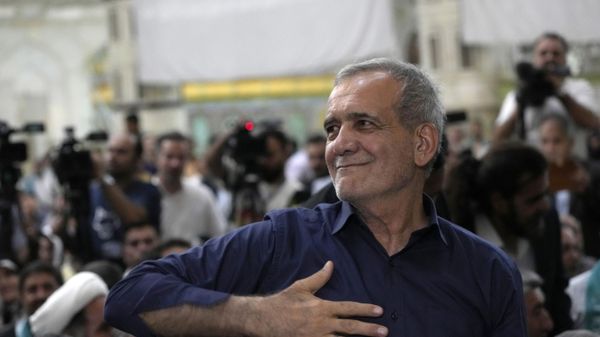 Iran's President-elect Masoud Pezeshkian greets his supporters in a meeting a day after the presidential election, at the shrine of the late revolutionary founder Ayatollah Khomeini, just outside Tehran, Iran, Saturday, July 6, 2024. (AP Photo/Vahid Salemi) - Sputnik International