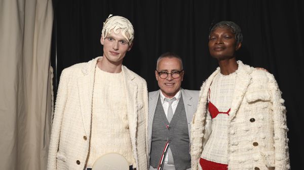 Designer Thom Browne, centre, poses with models backstage at the Thom Browne Haute Couture Fall-Winter 2024-2025 collection presented Monday, June 24, 2024 in Paris - Sputnik International