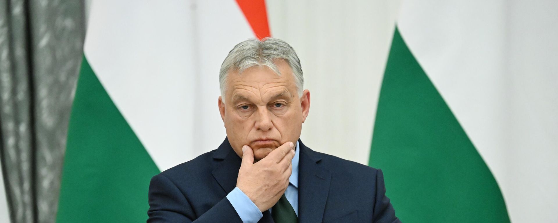 Hungarian Prime Minister Viktor Orban attends a joint news conference with Russian President Vladimir Putin following their meeting at the Kremlin, in Moscow, Russia - Sputnik International, 1920, 28.07.2024