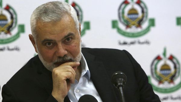 Hamas' chief Ismail Haniyeh attends a meeting with foreign reporters at al-Mat'haf hotel in Gaza City, Thursday, June 20, 2019.  - Sputnik International
